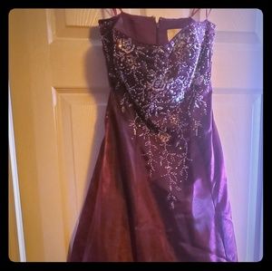 Size 8 burgundy prom gown